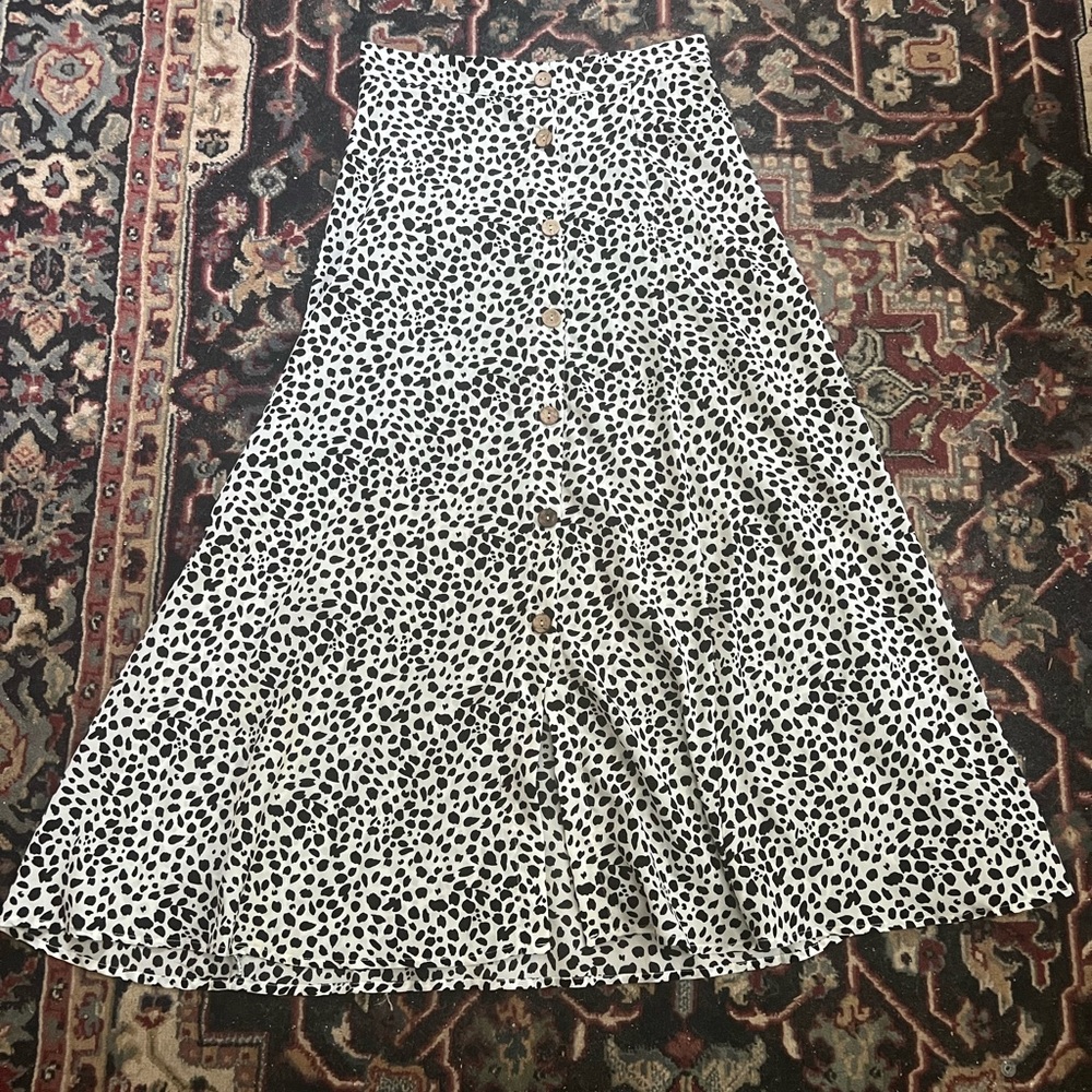 SHEIN white and black cheetah print skirt
